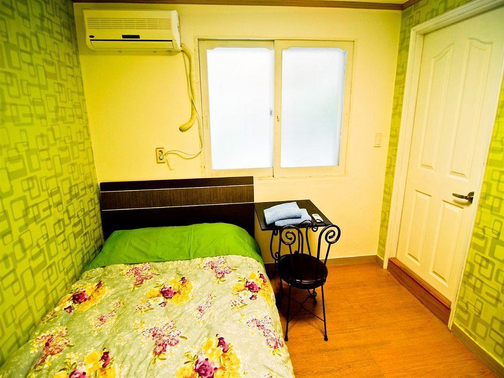Kimchee Hongdae Guesthouse Séoul Extérieur photo